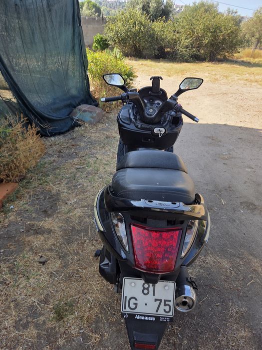 Moto sym 125 em ótimo estado.vendo por não ter condições de andar de m