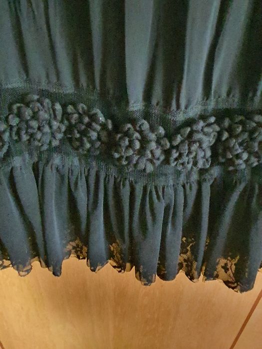 Vestido preto de festa