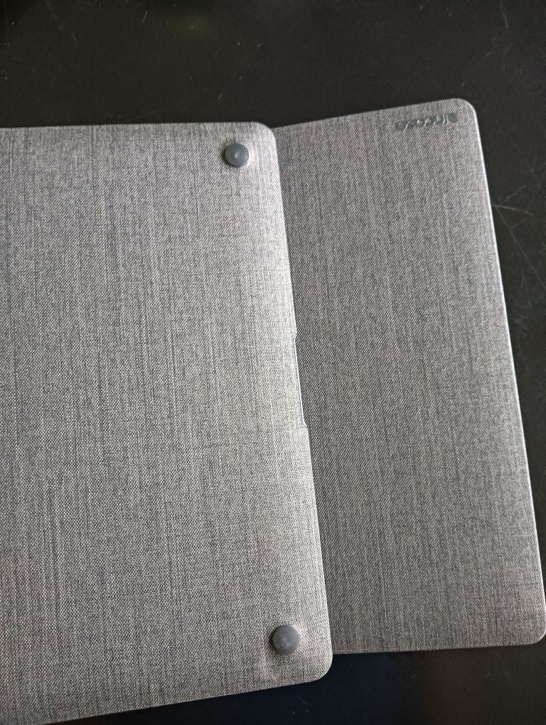 Etiu Incase 13" textured hardshell nowa obudowa ochronna do MacBook 13