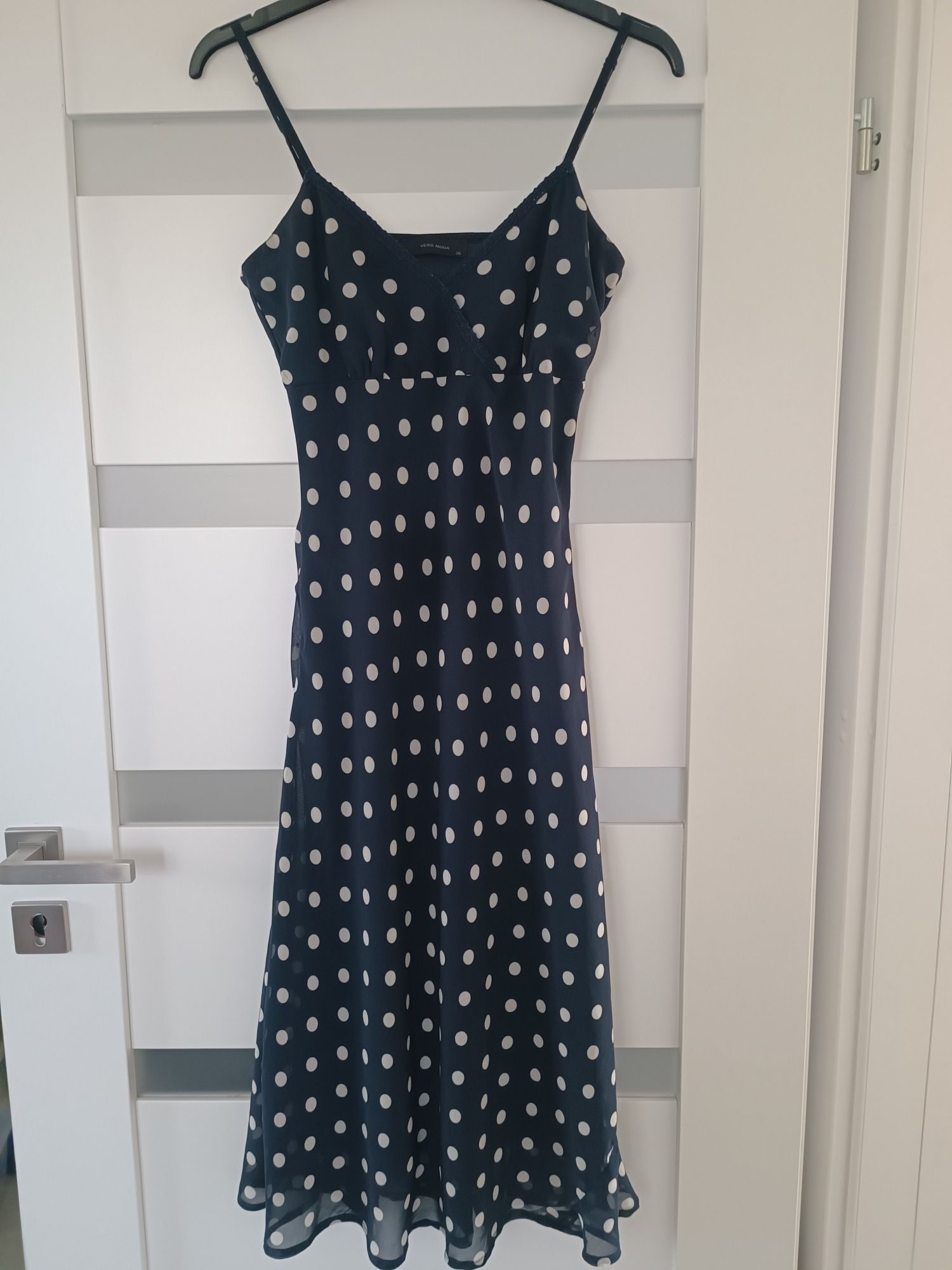 Śliczna elegancka sukienka damska granatowa w grochy Vero moda r.36