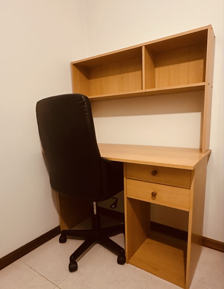 Secretaria + cadeira