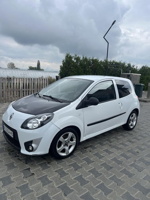 Продаж авто всі питання по номеру що на фото