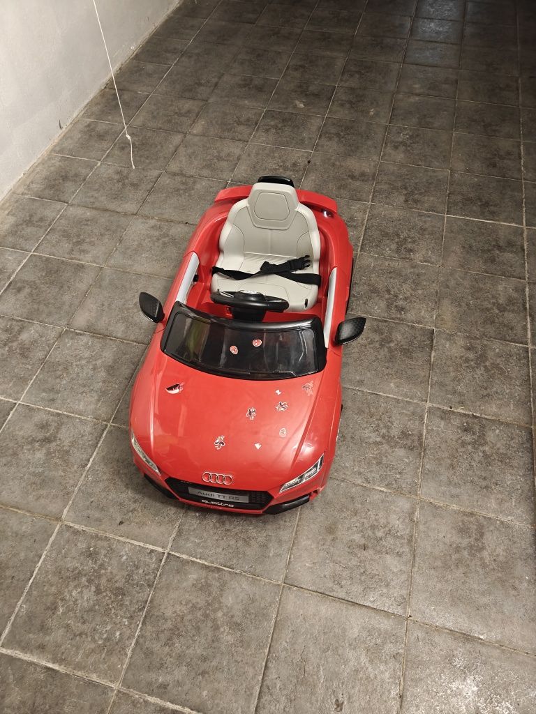 Carro elétrico para criança