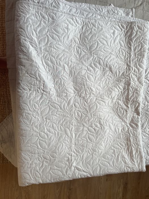 Siwa szara narzuta na łoże 140/230