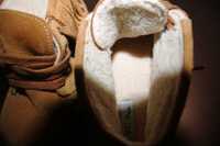 Botas em pele camel com pelo por dentro UNIT shoes T.33