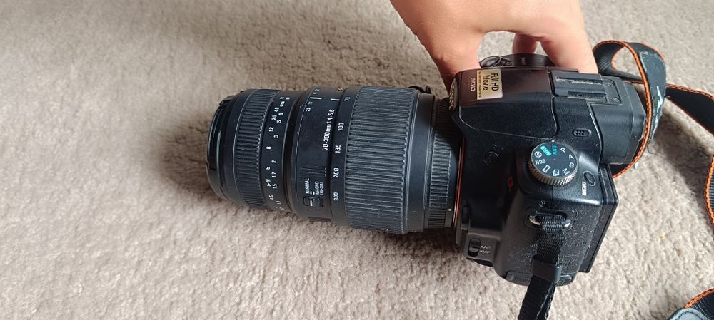 Zestaw aparat + obiektyw – Sony Alpha A33 + Sigma 70-300mm