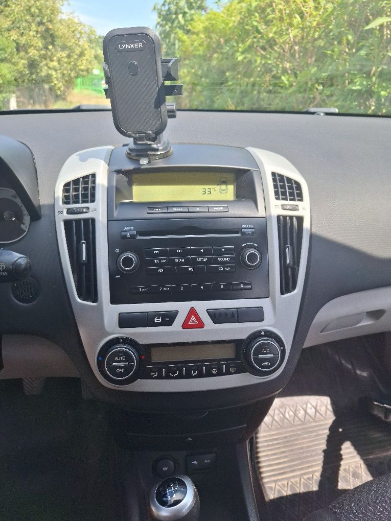 Kia Ceed kombi 1,6 gaz klima