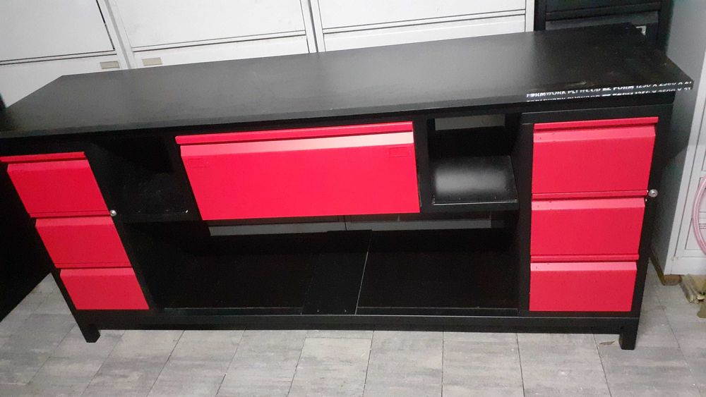 Magazynowe regały  szafy metalowe  szafki metalowe  stoły warsztatowe