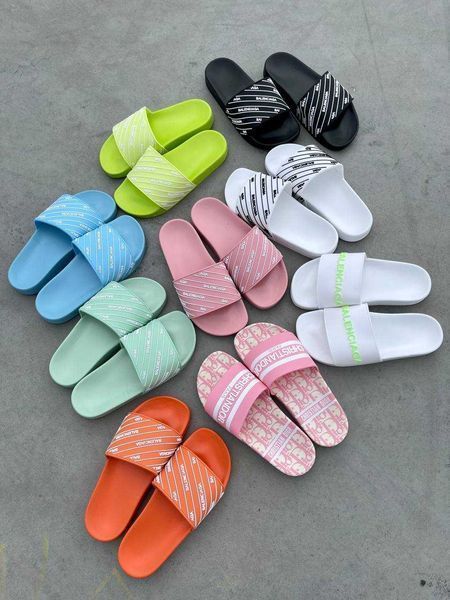 Женские шлепанцы Balenciaga Slides шлепки баленсиага сланцы шльопки