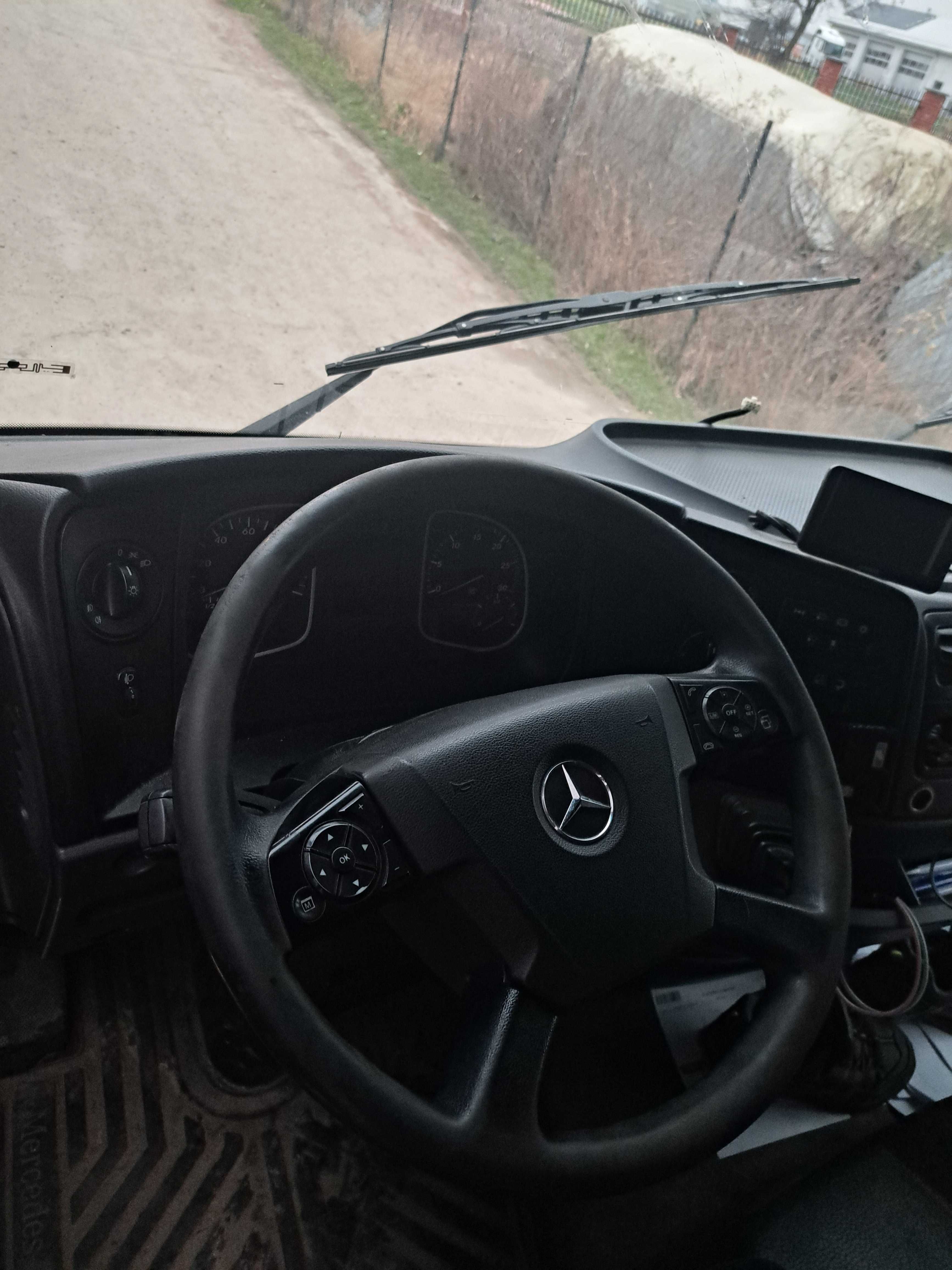 Mercedes -Benz Atego 2015r