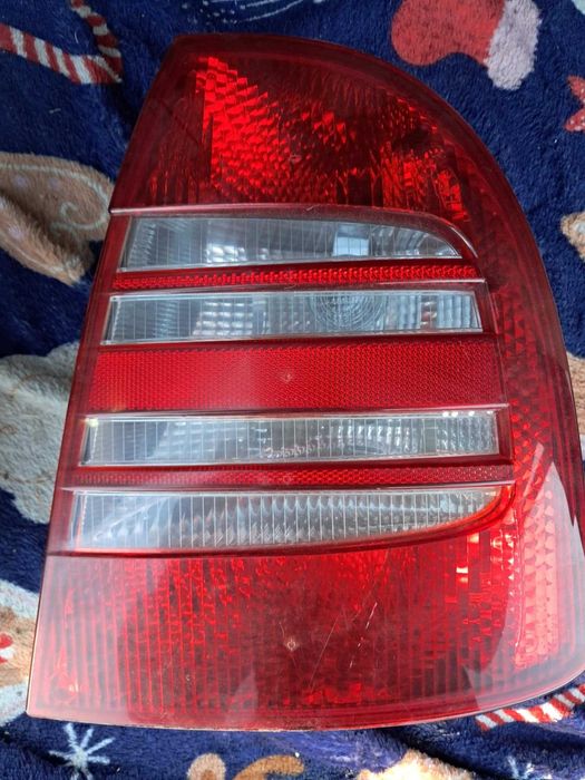 Lampy tylne skoda superb 1 SEDAN