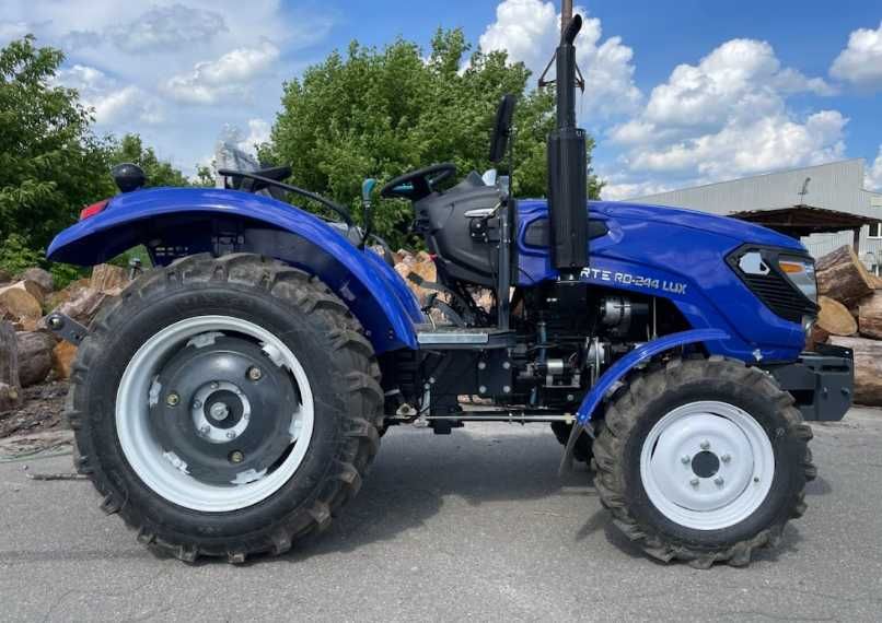 Мінітрактор FORTE RD 244 Люкс рівна підлога бокова КПП трактор