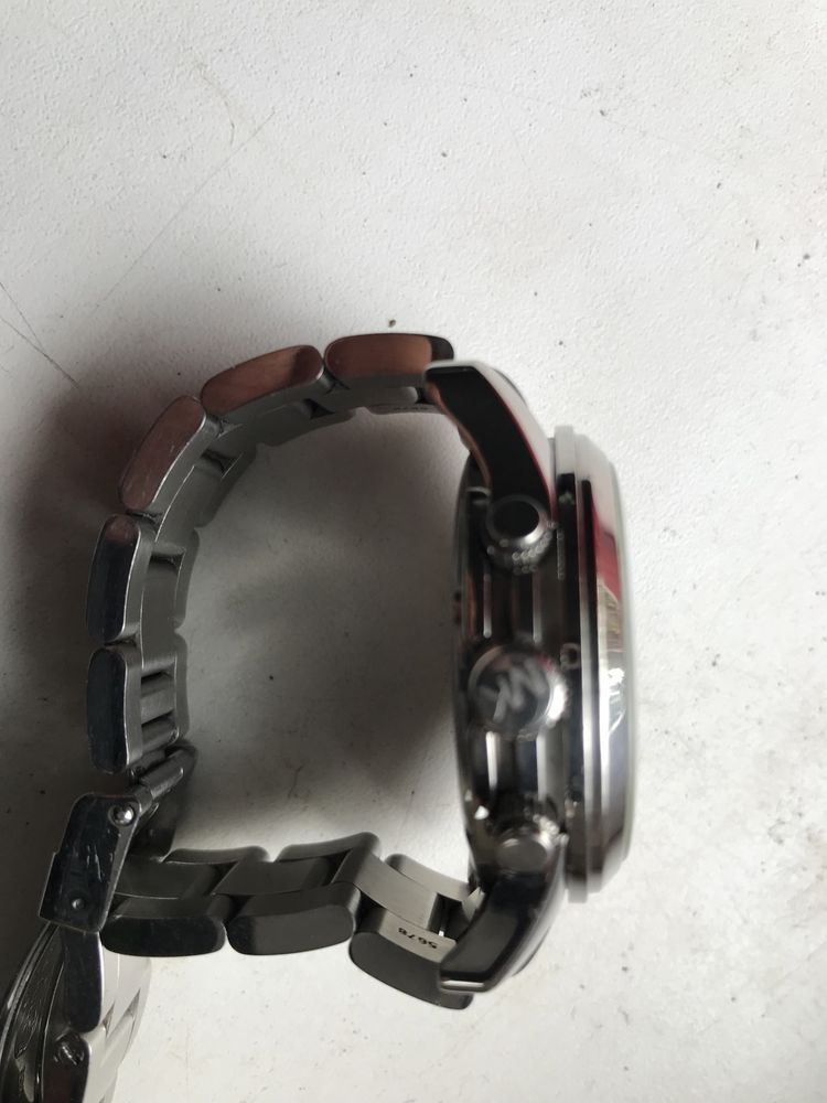 Часы кварцевые  MICHAEL KORS