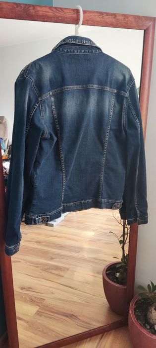 Jeansowa kurtka damska