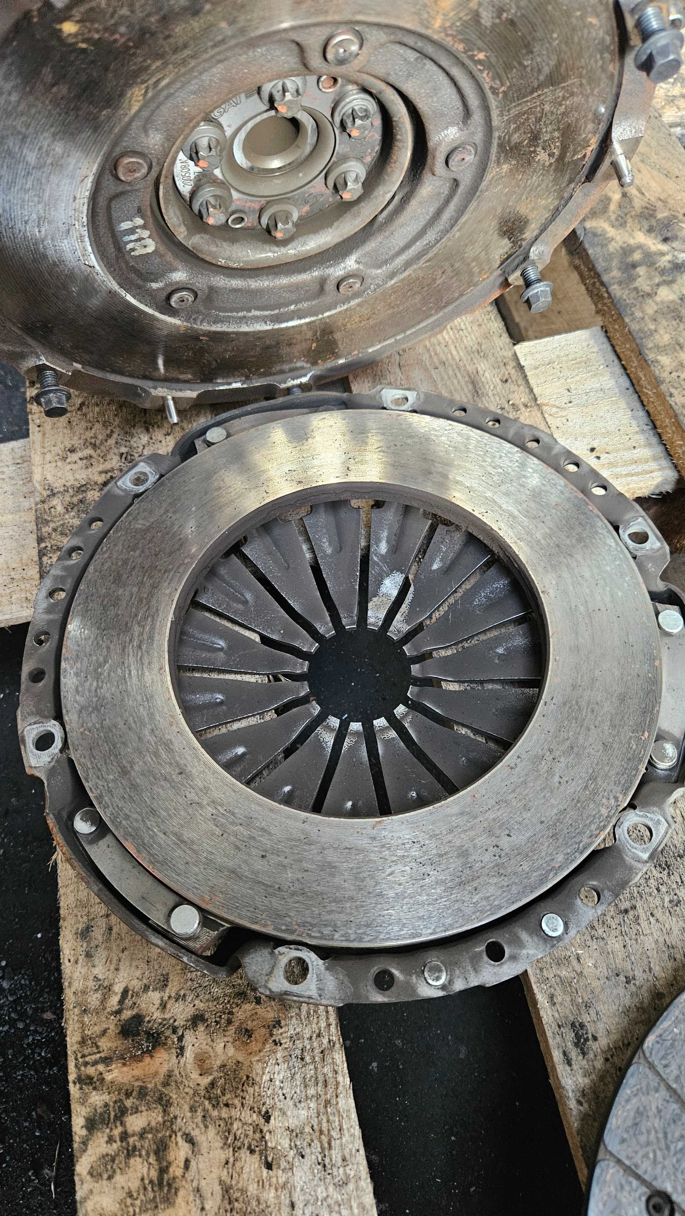 Sprzęgło koło dwumasowe tarcza docisk Ford Focus 1.0 Ecoboost Siedlce