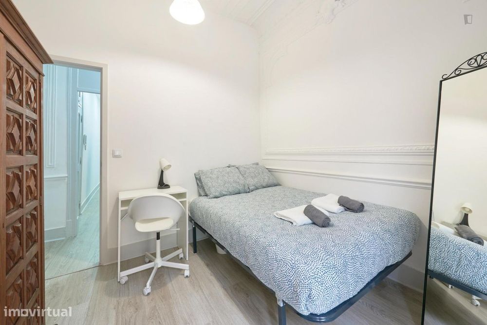 700856 - Quarto com cama de casal em...