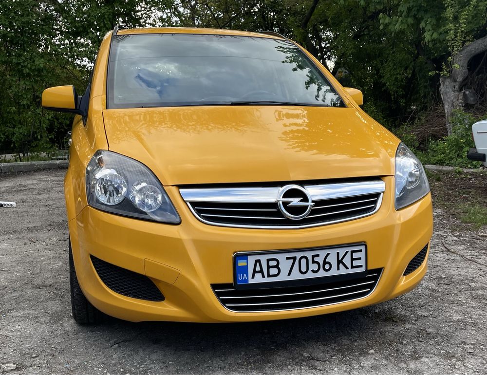 Opel Zafira 2014 рік 1.7 дизель