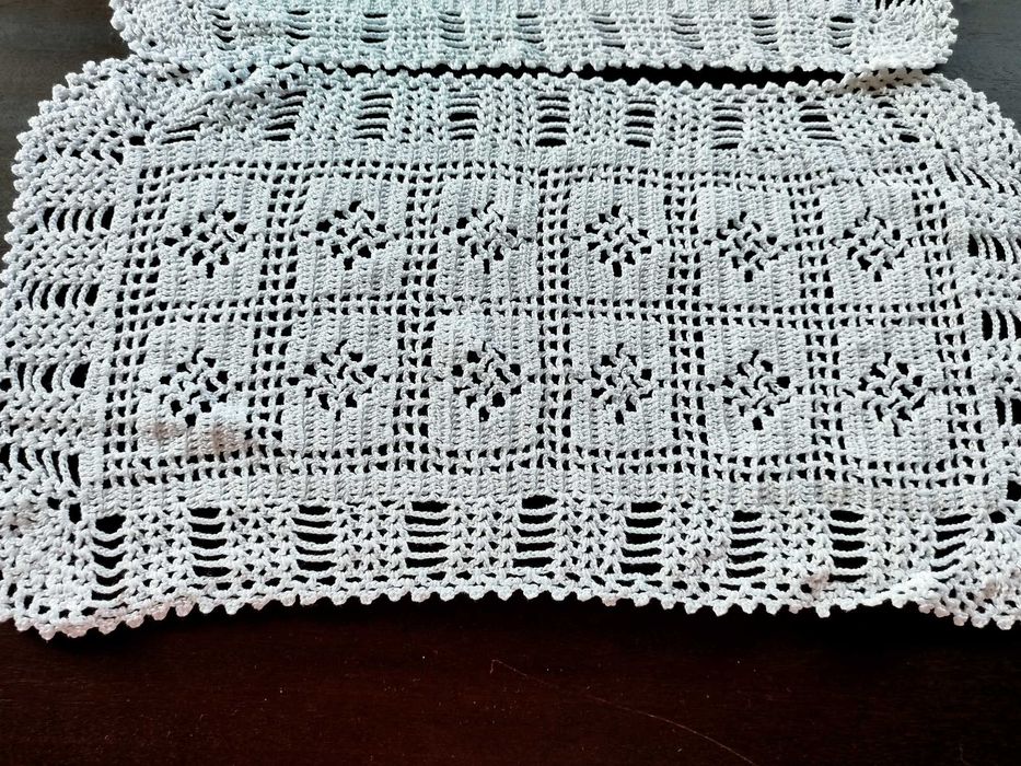 Dois panos em renda feito a mão