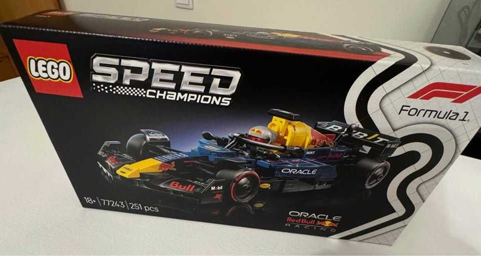 LEGO Set 77243 Speed Champions Carro de Corrida Oracle Red Bull Racing