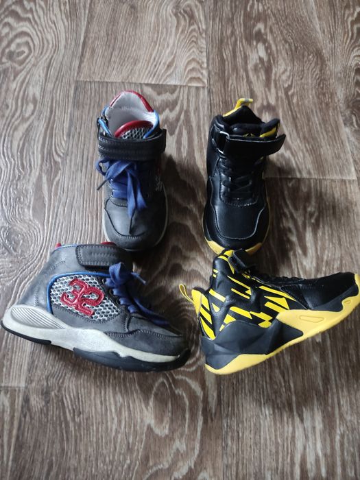 Дитячі ботіночки(ціна за дві пари)