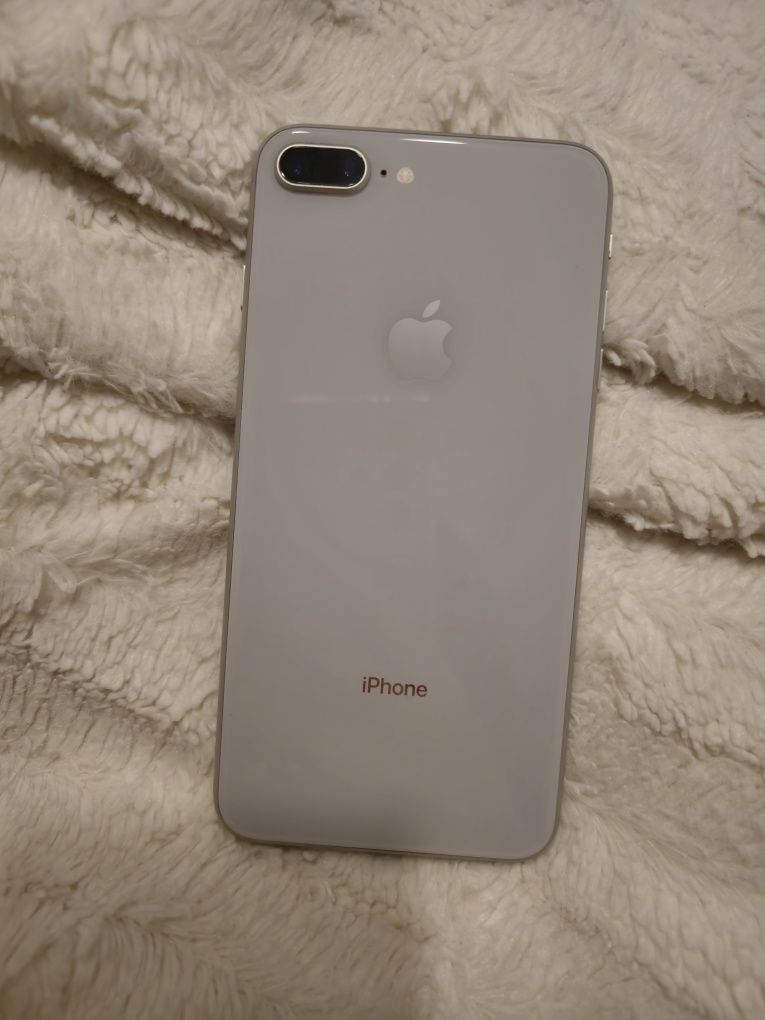 Iphone 8 plus - srebrny
