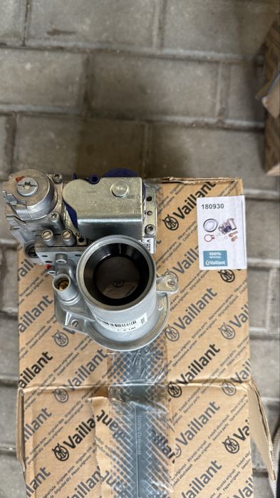 Zawór gazowy Vaillant do VC 656/4-7A 180930
