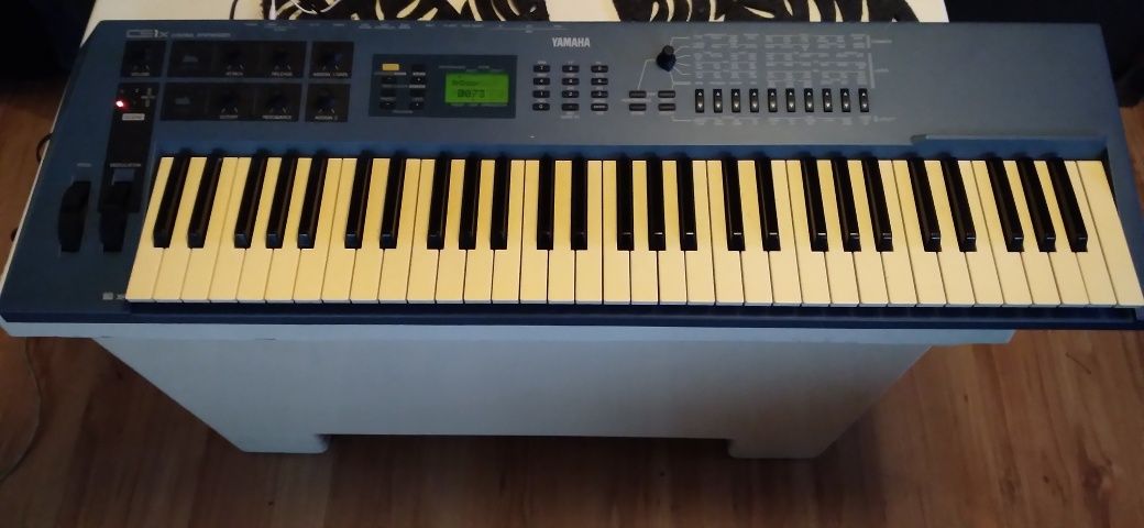 Syntezator Yamaha CS1x , stan bdb