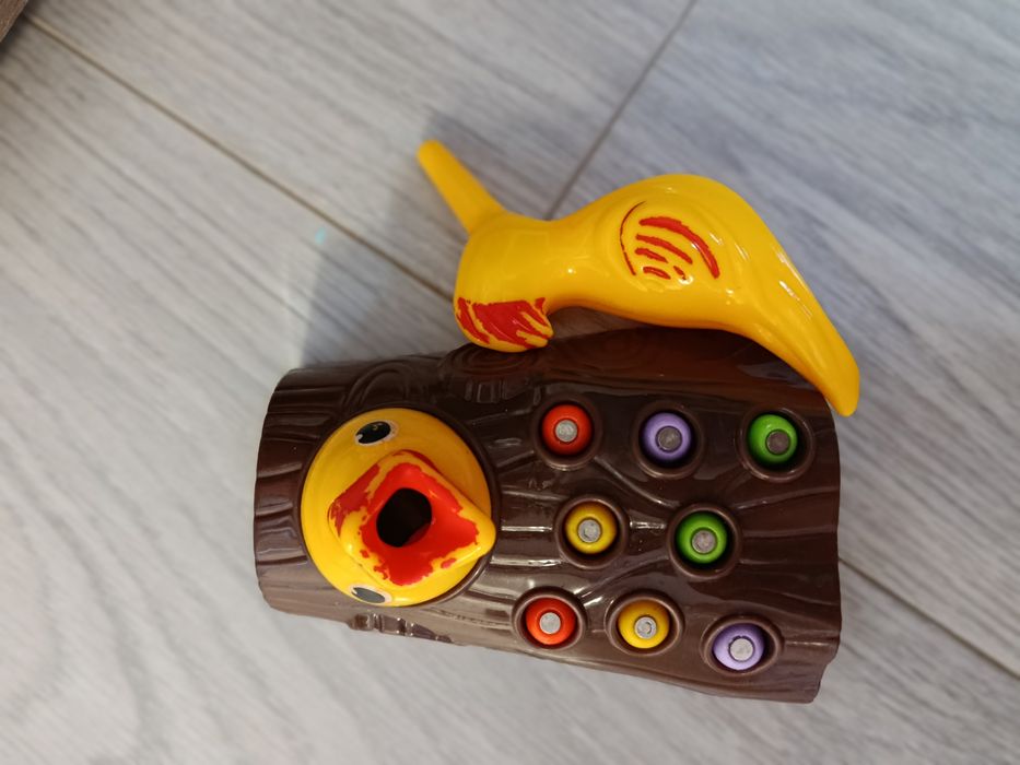 Нагодуй пташеня на магнітах