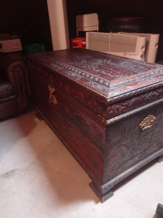 Arca de arrumação trabalhada