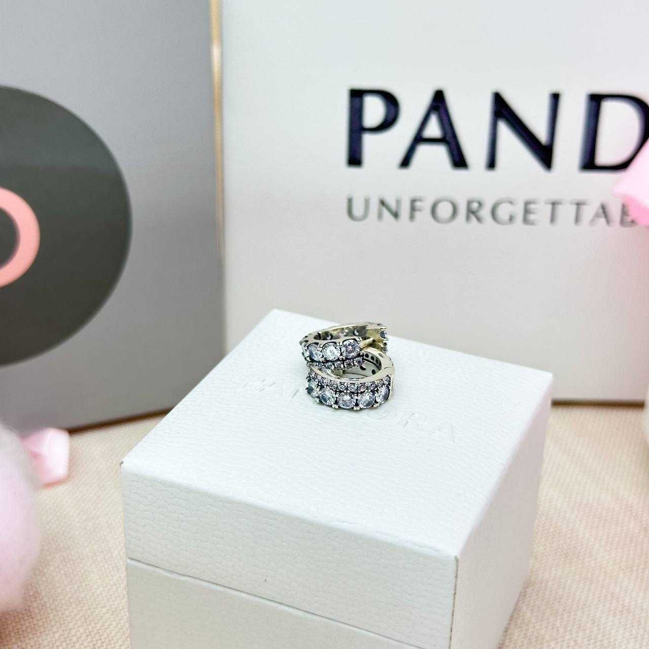 Срібні сережки Pandora Пандора Подвійна стрічка з pavé 290058C01