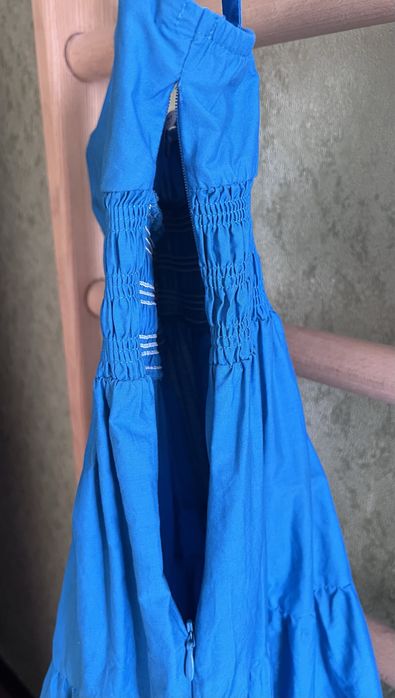 Класное платье Koton р. 38