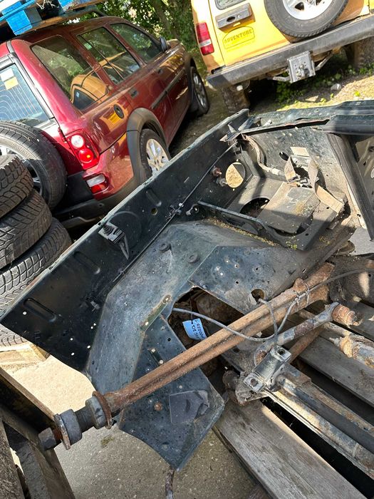 Land Rover Discovery 300 Frente cortada carroçaria