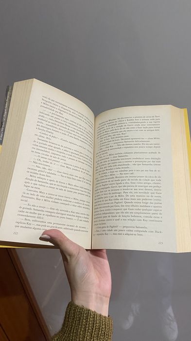 Livro Morte Súbita de J K Rowling