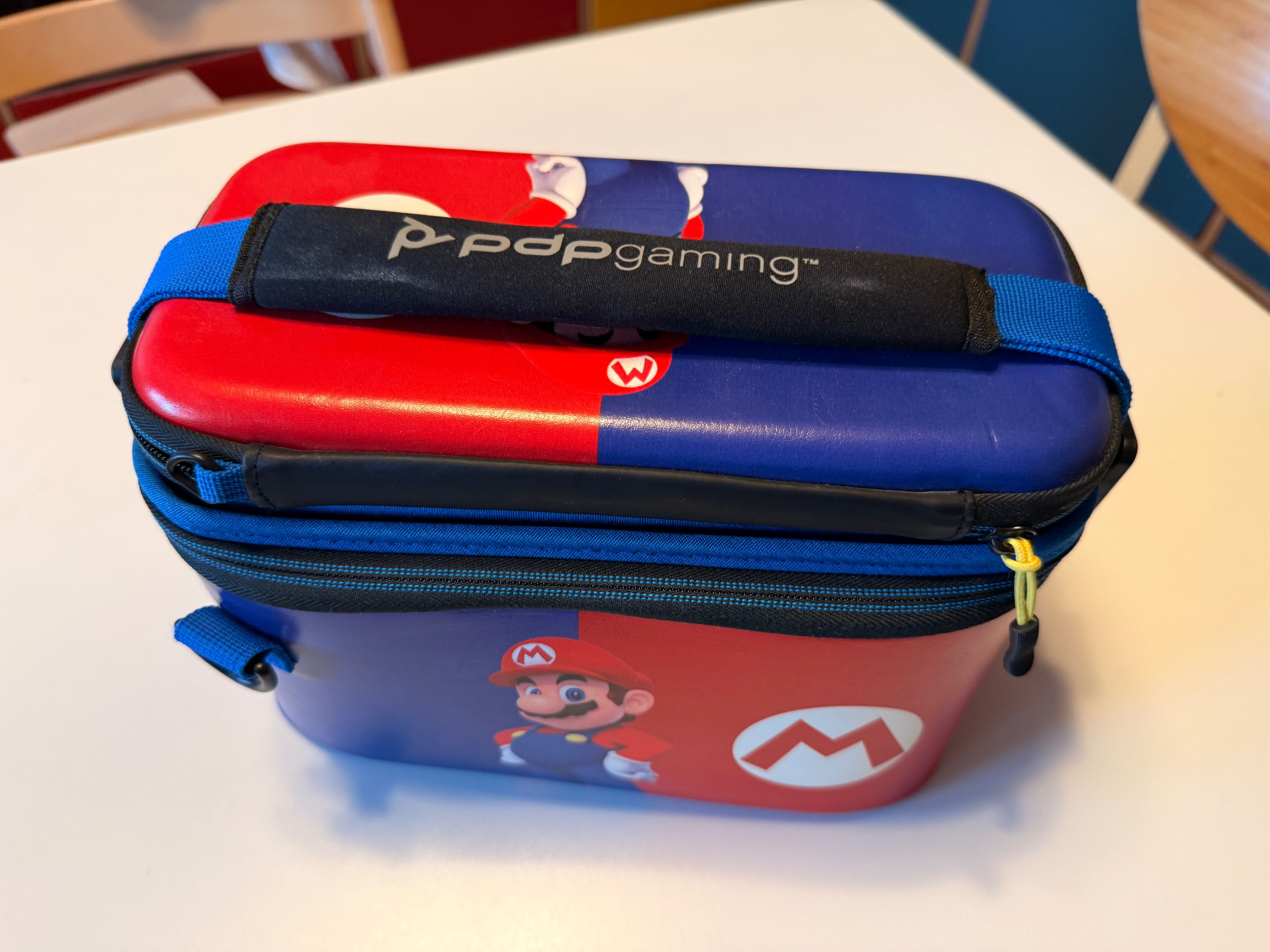 PDP Switch walizka oraz etui Mario