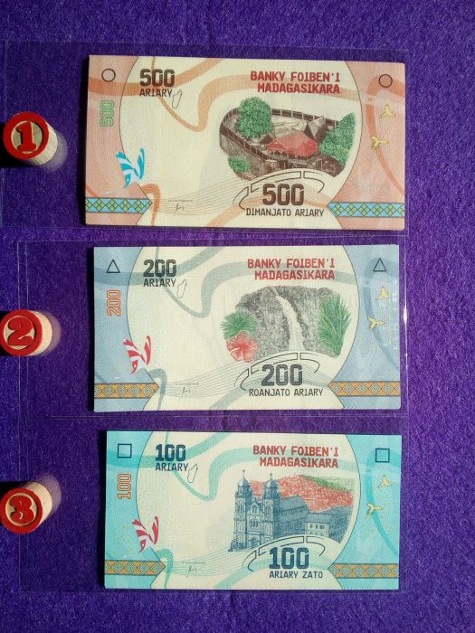 Notas de MADAGÁSCAR * 3 notas diferentes * Novas (Não Circuladas) UNC