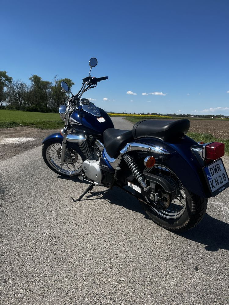 Suzuki intruder 125