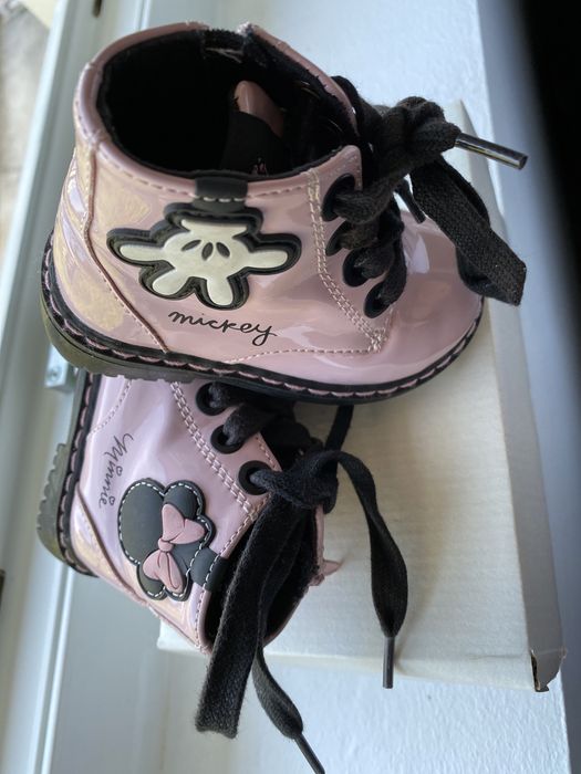 Vendo bota de menina da Disney tam18