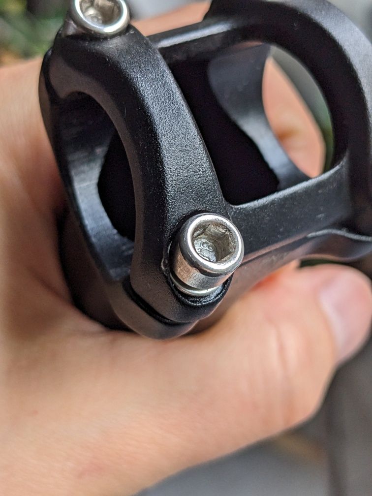 Mostek kierownicy Ergotec Charisma 110mm 45 stopni wysoki śr Kier 25,4