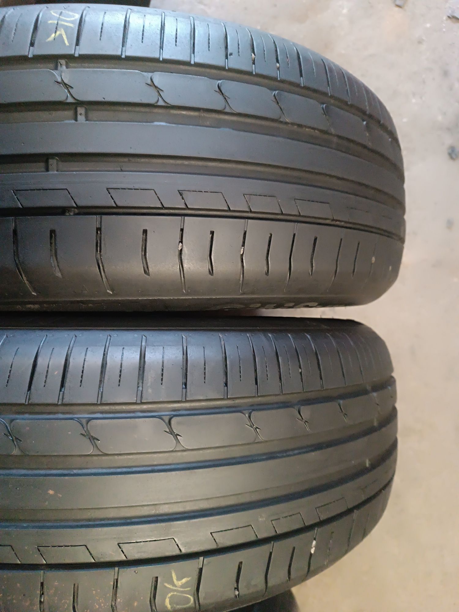 Sprzedam prawie nowe opony 215/55 r17