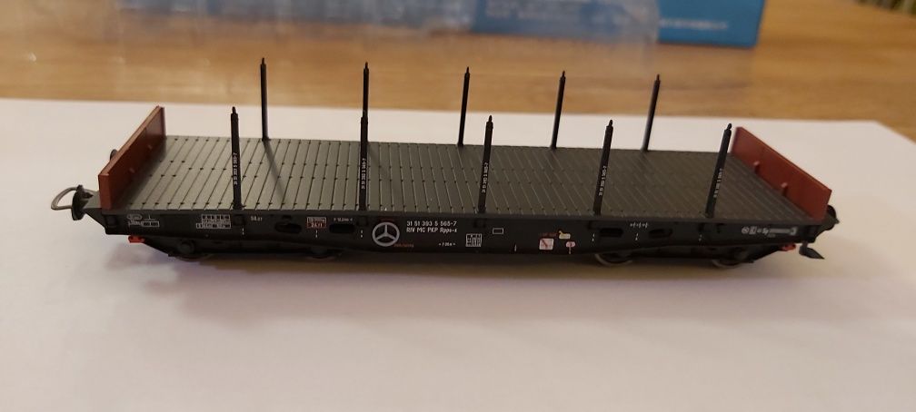 Wagon platforma z kłonicami PIKO 58414-3 PKP H0