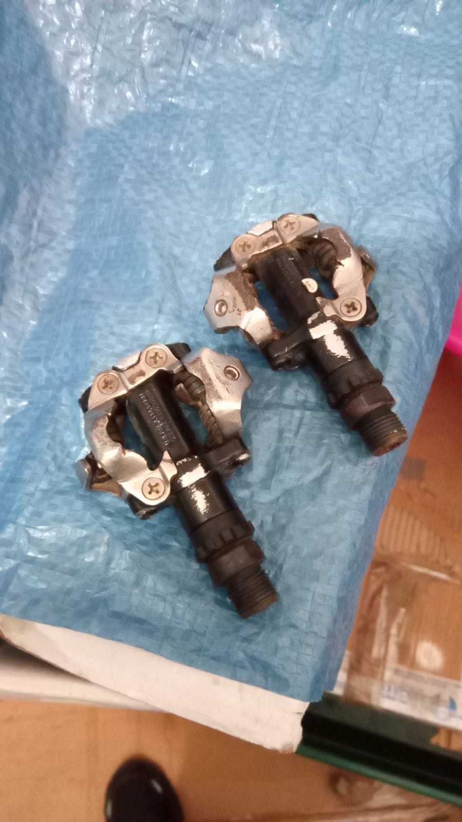 Pedais SHIMANO, usados pouco tempo