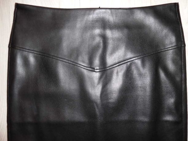 Czarna spódnica spódniczka z ekoskóry do kolan GREENPOINT 40/42 L/XL