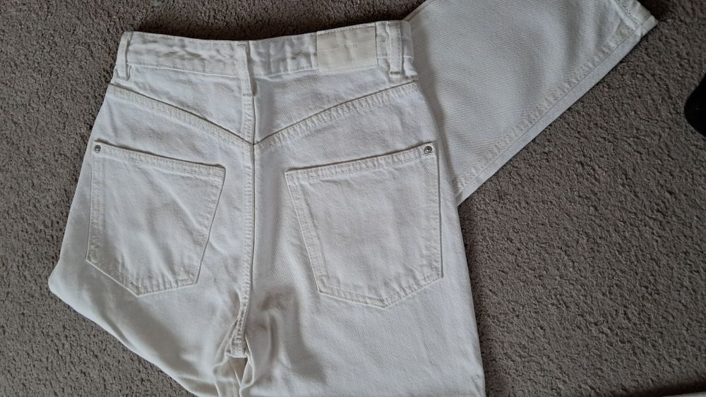 Jeansy Sinsay Mom Fit białe/ecru 34
