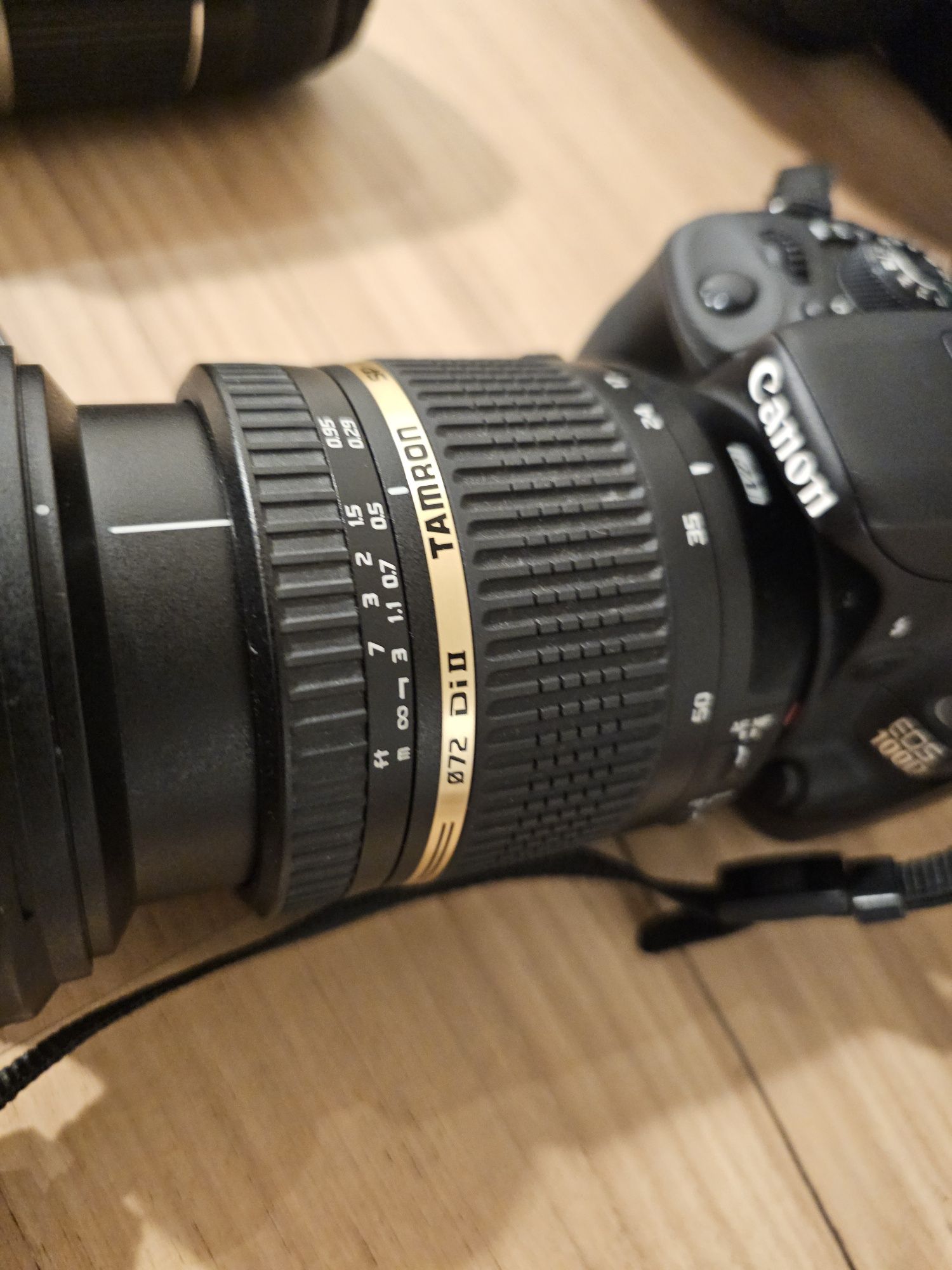 Vendo Canon EOS 100D + 2 Objectivas - Como nova