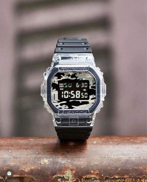 Часы Casio DW-5600SKC-1E ! Оригинал! Фирменная гарантия 2 года!