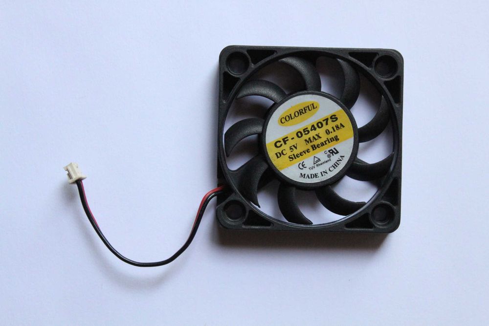 Маленький Кулер «COLORFUL» CF-05407S DC 5V MAX 0.18A Sleeve Bearing