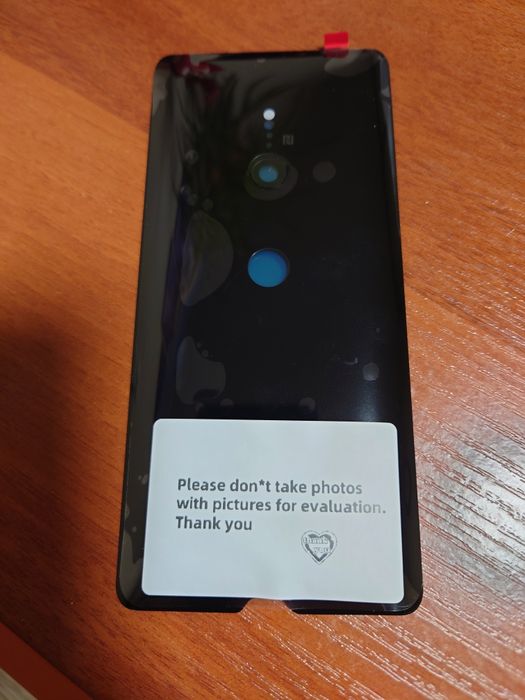 Задня кришка Sony Xperia XZ3
Na sprzedaż bardzo zadbane A