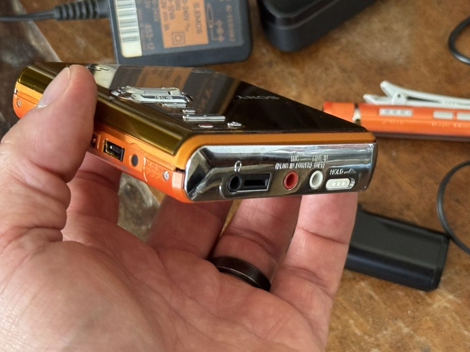 Unikatowy Minidisc Hi-MD Sony MZ-RH10 z JP - elektryczny pomarańcz