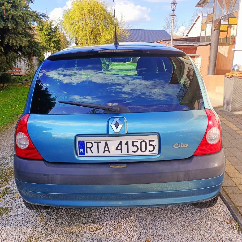 Renault Clio 1.2 Benz.  2003r.