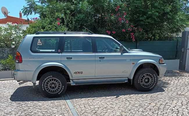 Mitsubishi Pajero Sportwagon